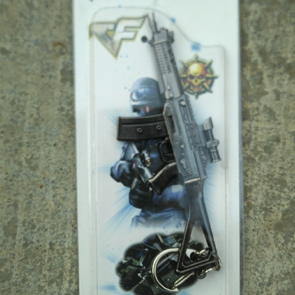Modern warfare charm Commando rifle keychains
